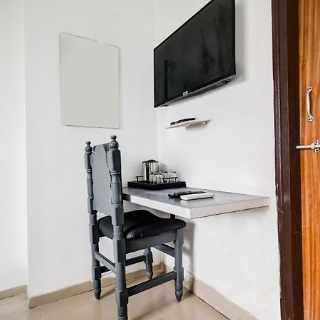 Super Hotel O Indraprasth Indore Esterno foto