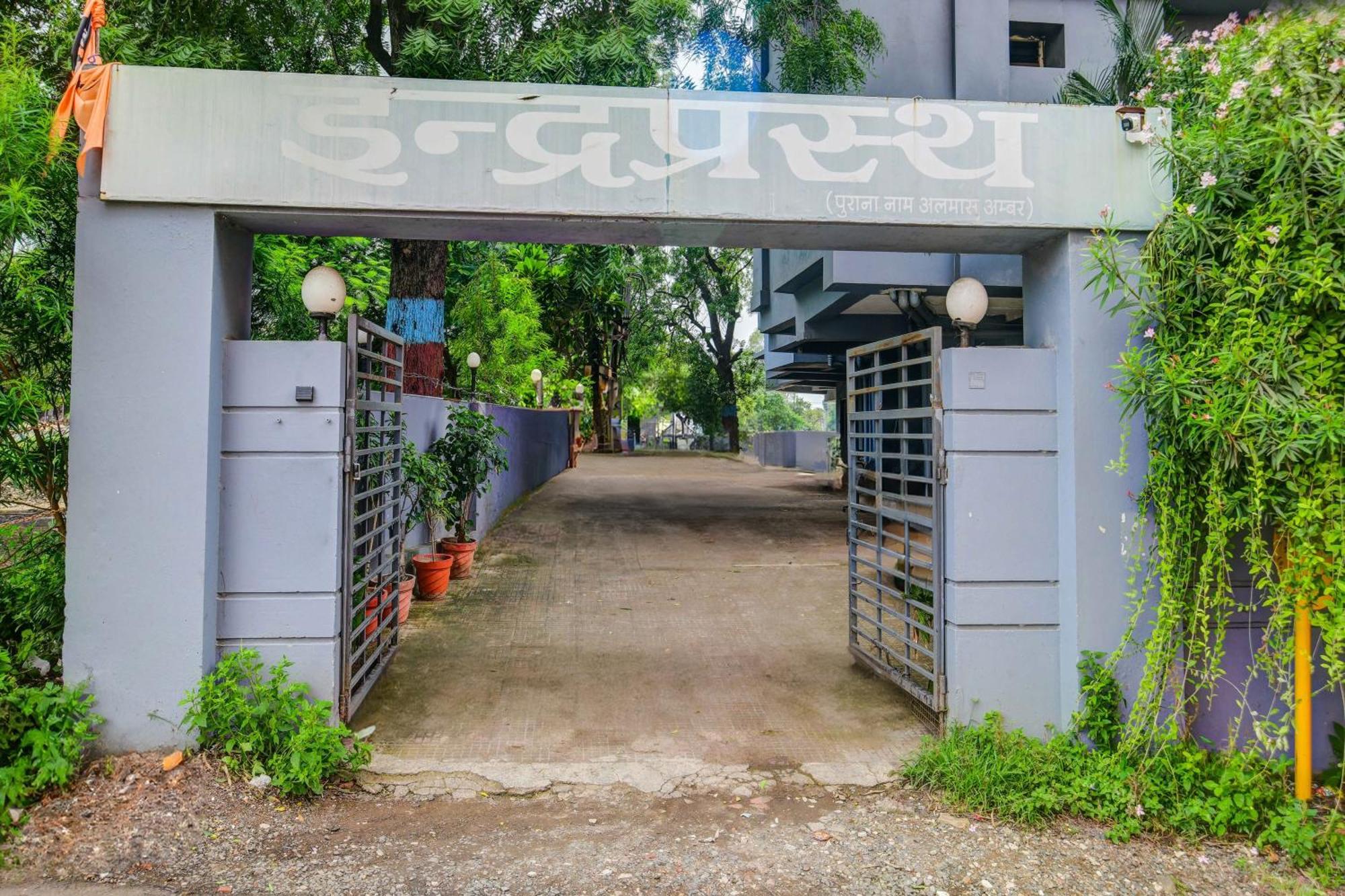 Super Hotel O Indraprasth Indore Esterno foto