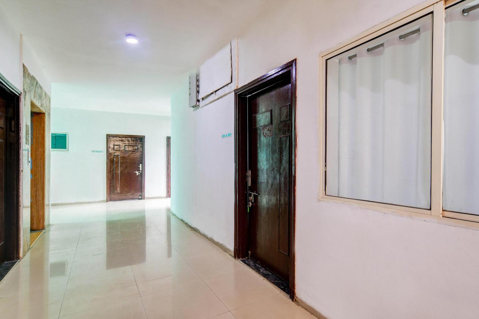 Super Hotel O Indraprasth Indore Esterno foto