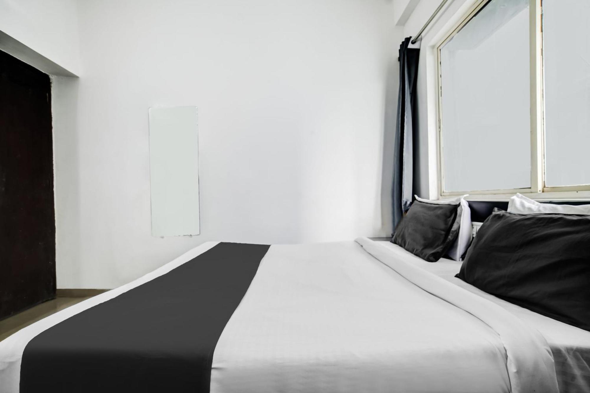 Super Hotel O Indraprasth Indore Esterno foto