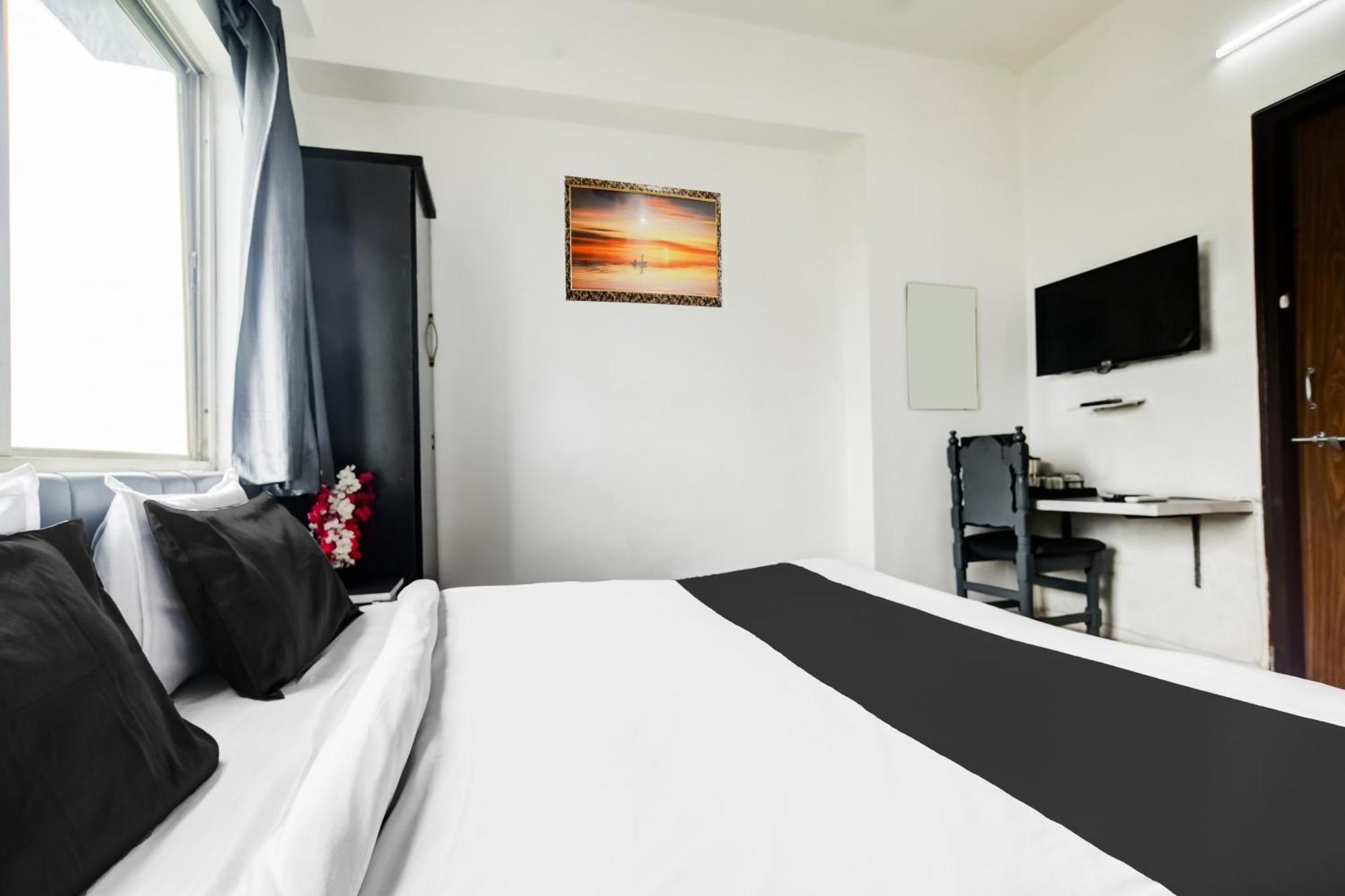 Super Hotel O Indraprasth Indore Esterno foto