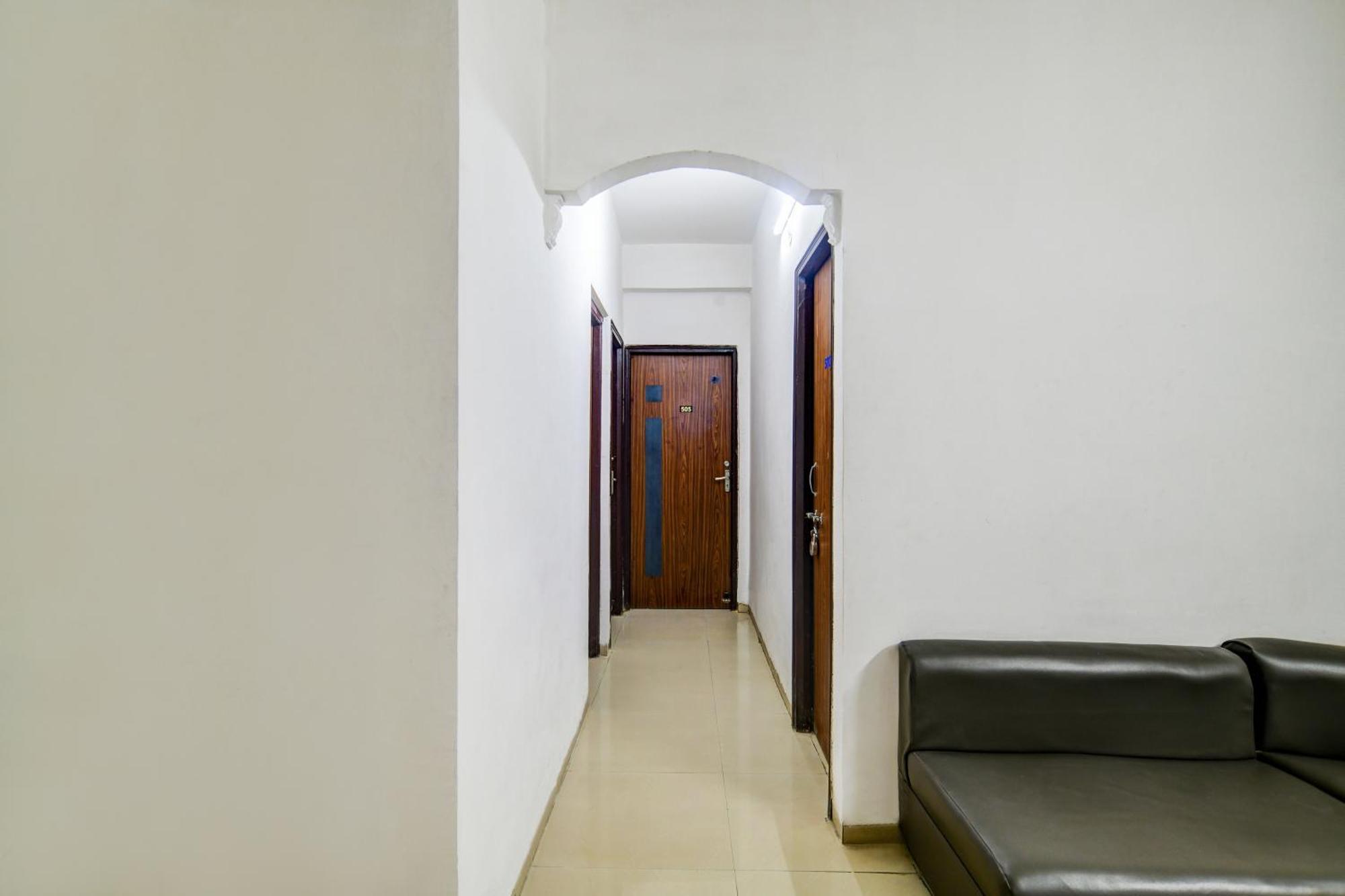 Super Hotel O Indraprasth Indore Esterno foto