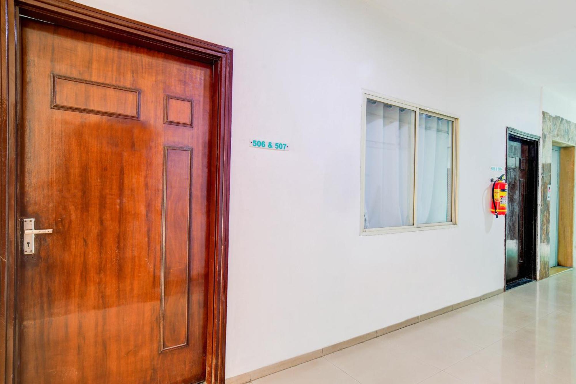 Super Hotel O Indraprasth Indore Esterno foto